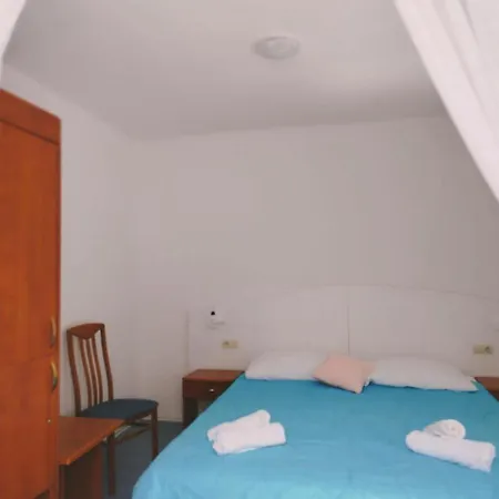 度假居 Holiday House With A Parking Space Mundanije, Rab - 21237 *