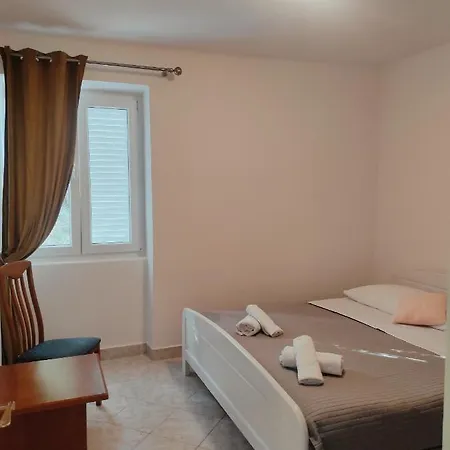 度假居 Holiday House With A Parking Space Mundanije, Rab - 21237