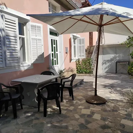 度假居 Holiday House With A Parking Space Mundanije, Rab - 21237